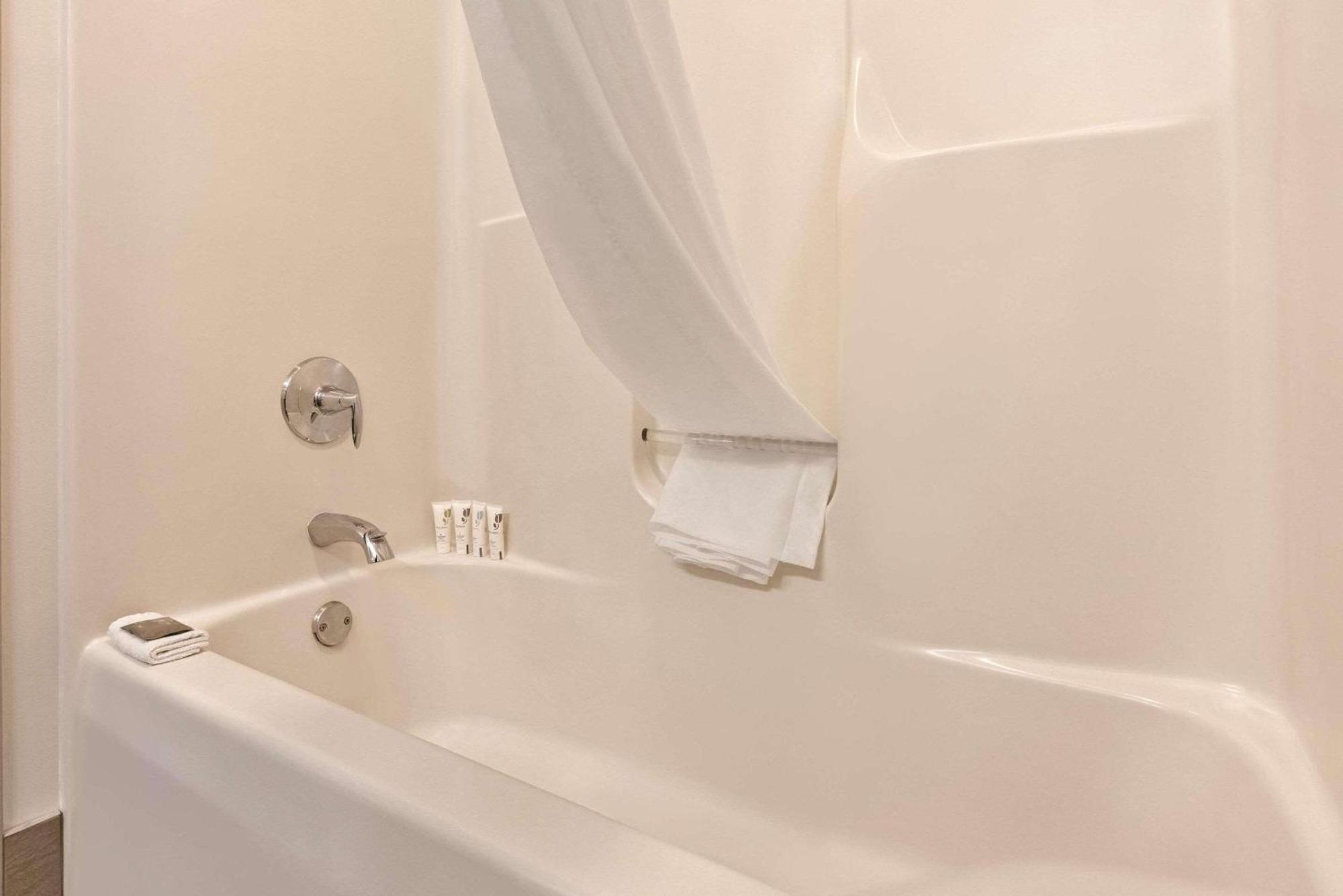 Country Inn & Suites By Radisson, Madison, Wi Экстерьер фото