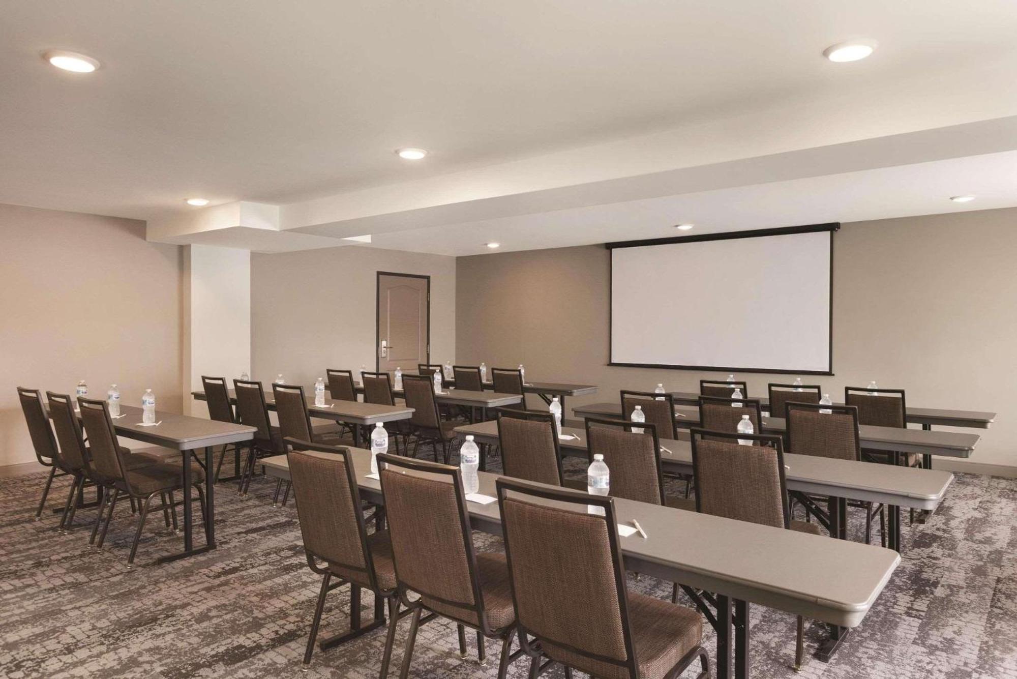 Country Inn & Suites By Radisson, Madison, Wi Экстерьер фото