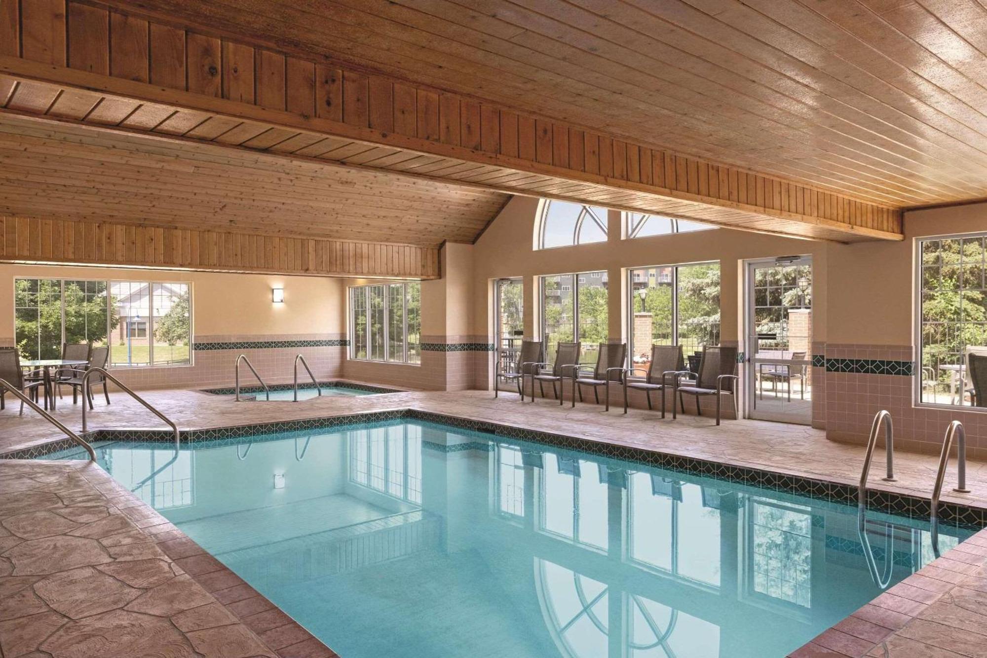 Country Inn & Suites By Radisson, Madison, Wi Экстерьер фото